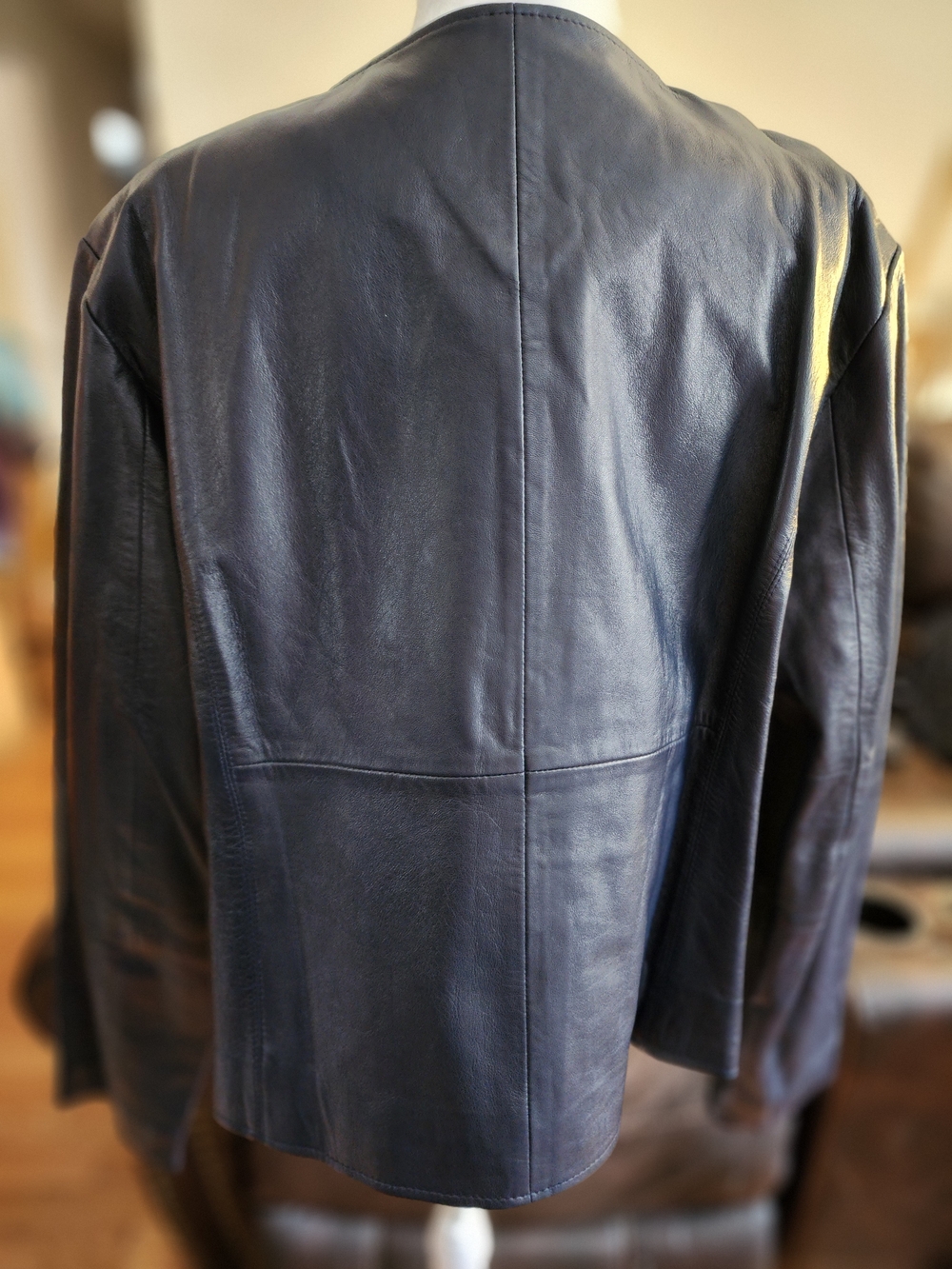 Classic Blue Leather Zip-Front Women's Jacket - Picture 2 of 4